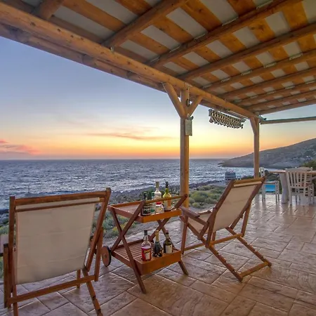 White Rock Cave Villa By 