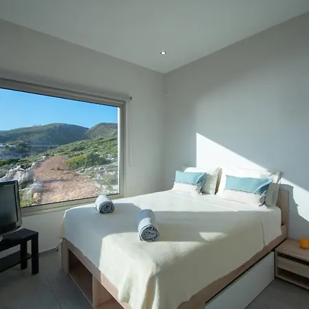 White Rock Cave Villa By 